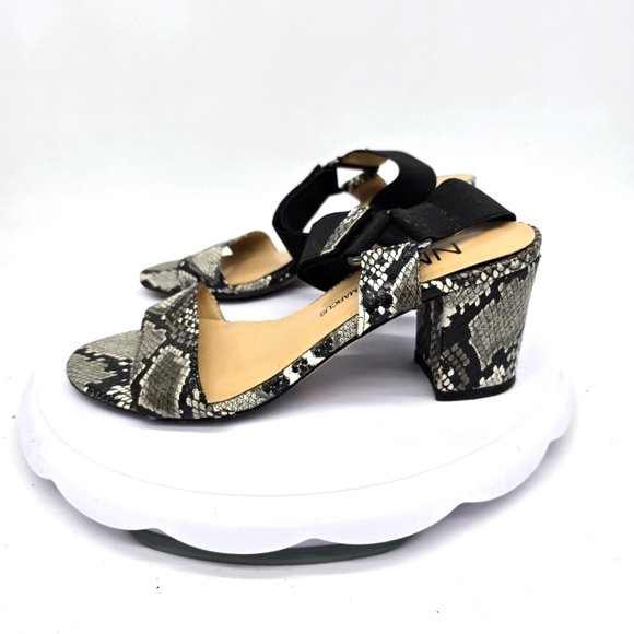 Neiman Marcus Shoes Women's 7M Black Edna Snake-Embossed Heels - Picture 1 of 9